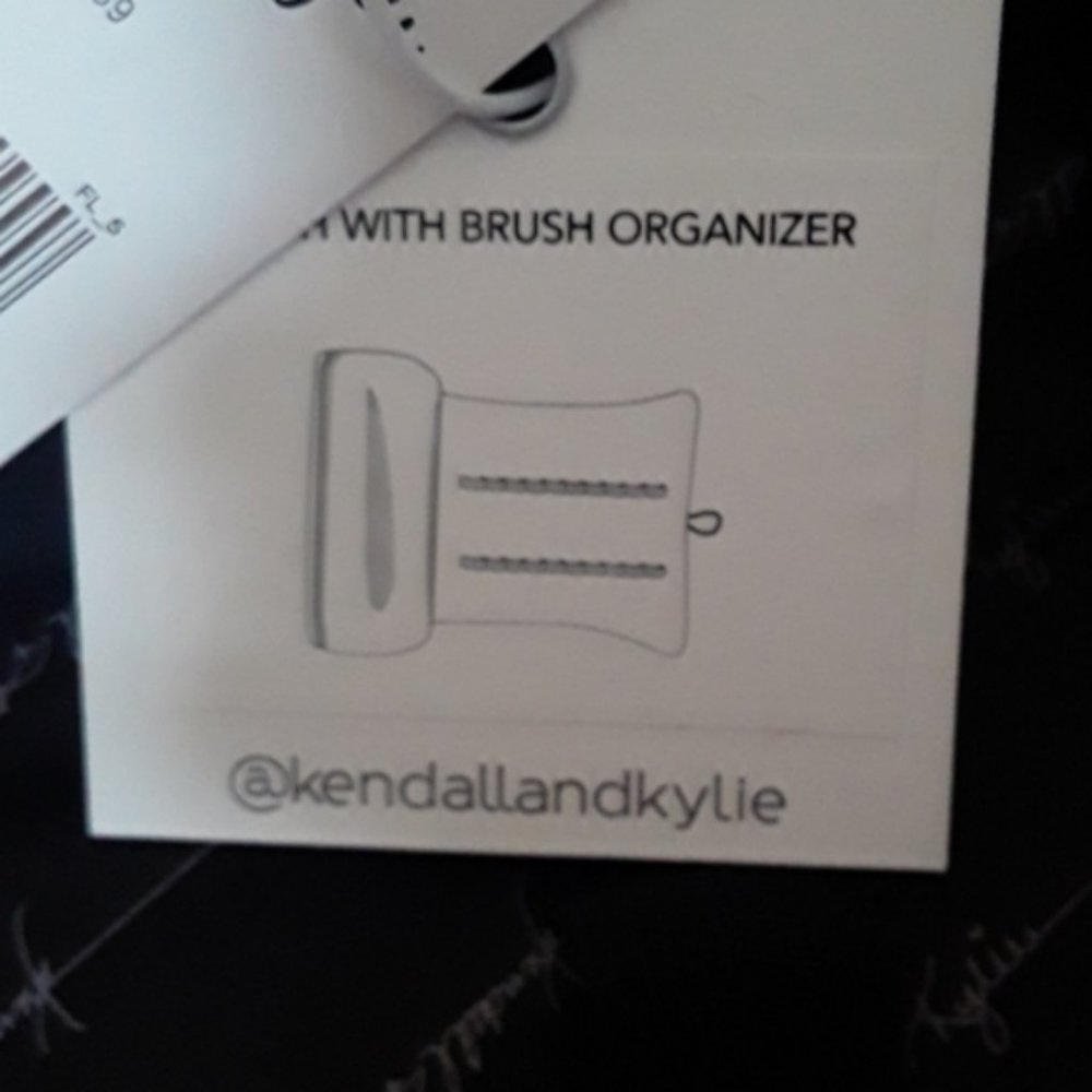 NEW Kendall + Kylie Black Removable Pouches 2 Pc - Picture 7 of 7